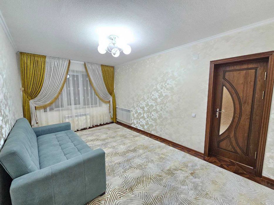 Продаётся 77-серия 2-комнатная квартира на 1-этаж 6-веранда ул.Мархабо