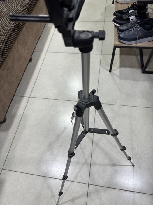 Держетел телефон