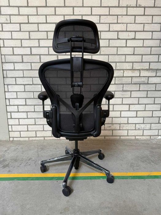 Refurbished Herman Miller Aeron Remastered Onyx (Atlas Headrest)
