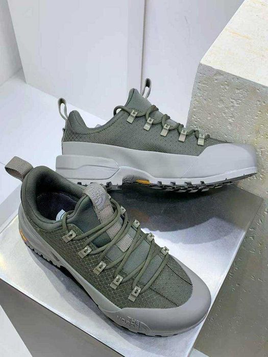 Продавам нови мъжки обувки The North Face Glenclyffe Low Gray green