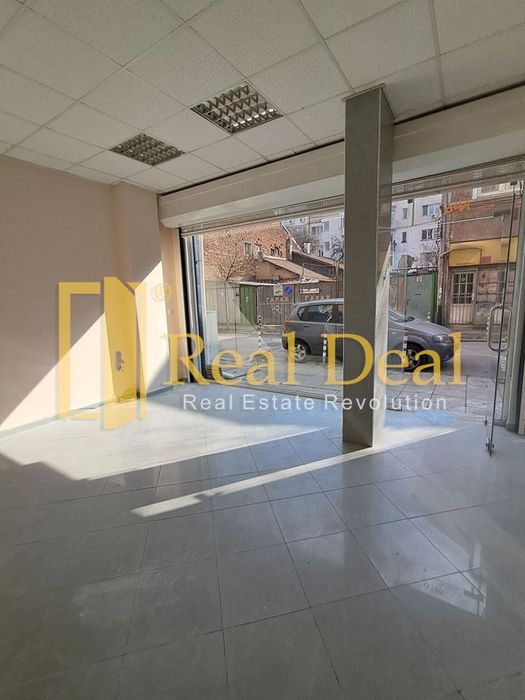 Магазин в София Център площ 50 цена 650