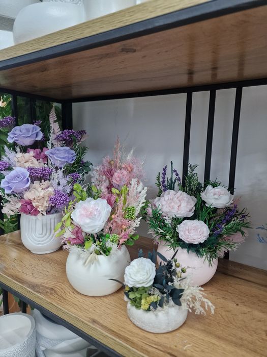 Цветы, розы в колбе, стабилизированные