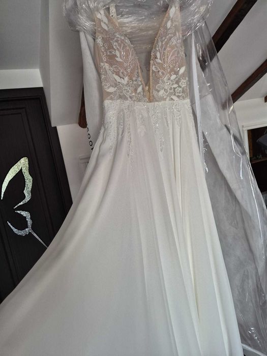 Vand rochie de mireasa