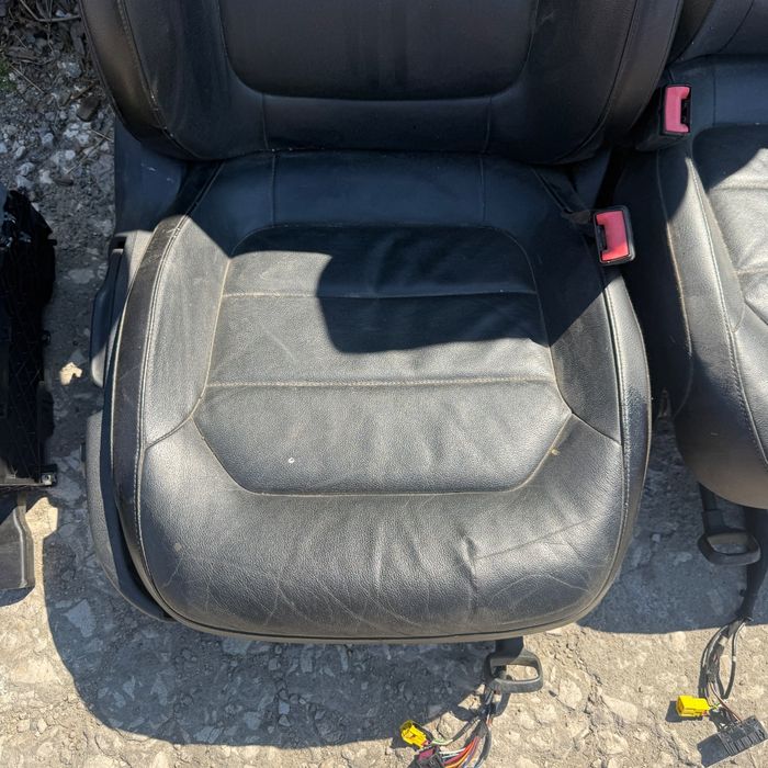 Салон за VW Passat 7 комби кожа забележка ном 4579 1540-4579-1540