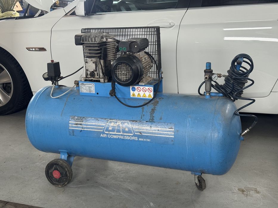 Compresor aer GIS 200 litri 220v perfect functional
