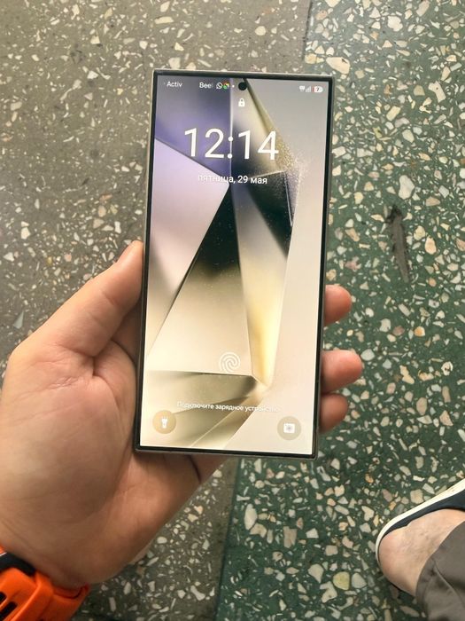Продам Samsung Galaxy s24 Ultra Titanium цвет