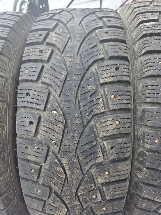 Продаю 215/65 r16