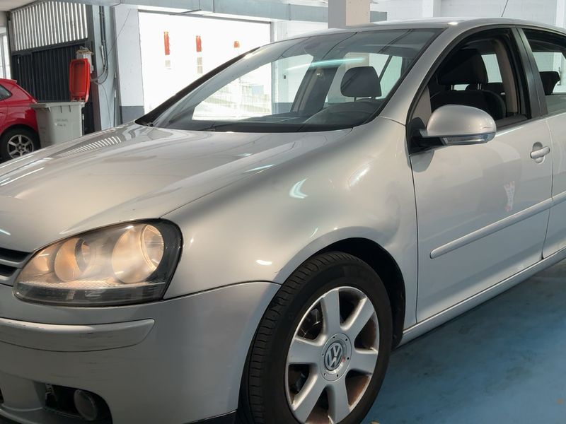 Volkswagen Golf V 1.9 TDI Highline 2009