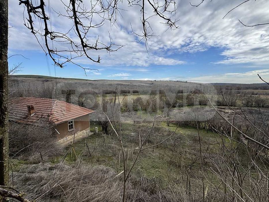 Продава се Къща в с. Джулюница, Област Русе - 160 кв.м за 75 €/кв.м - Снимка #16