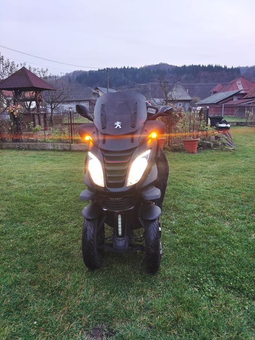 Vând Peugeot Metropolis 400 RG,  2018 Full Option tre roti-16.600 km