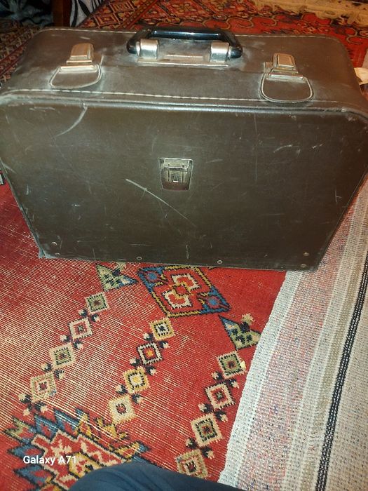 Masina de cusut Singer