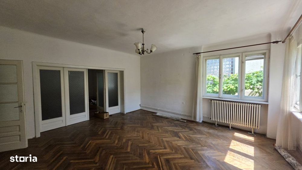 Apartament cu 4 camere la vila cu doar doua locuinte, gradina proprie — fotografia 1