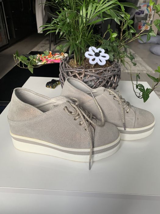 Обувки Riccardo Farini