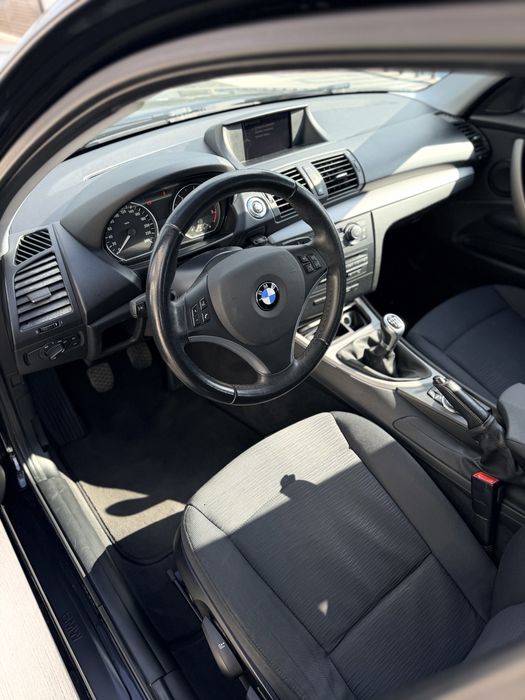 BMW Seria 1 2011 — imagine 2
