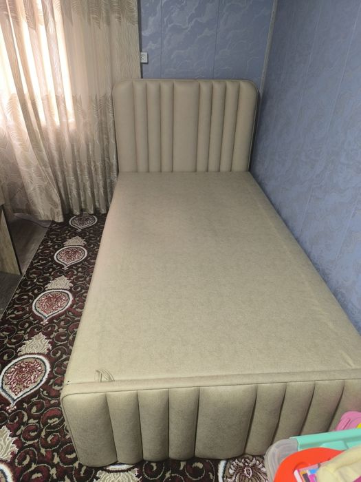 Спальный диван полтарашка