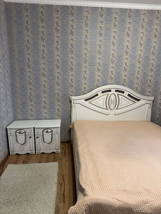 Продам спальный гарнитур