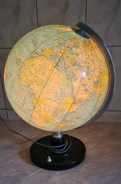 Glob riginal din sticlă