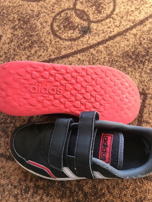 Маратонки adidas