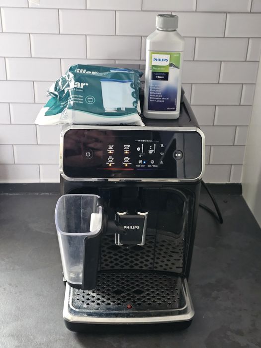 Vand espressor automat Philips Lattego EP2231/40