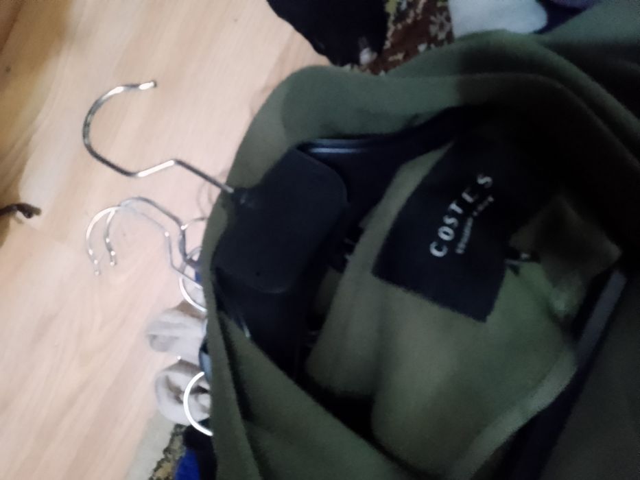 Дрехи на едро и дребно