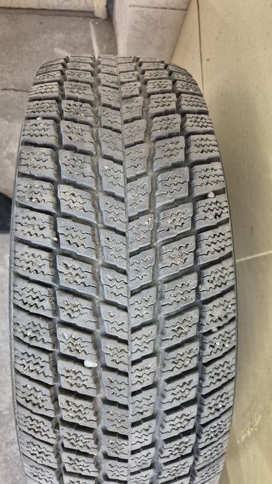 Зимние шины Roadstone