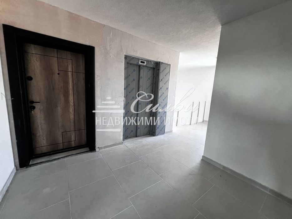 Продава се Тристаен апартамент в Търговище, Център - 125 кв.м за 1240 €/кв.м - Снимка #8