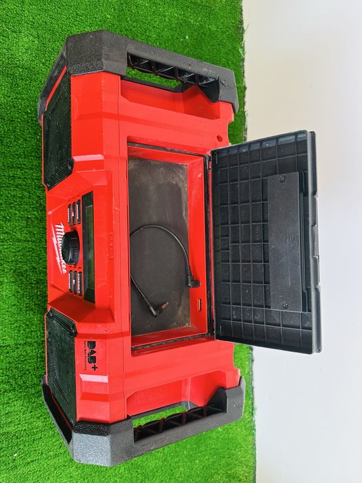Radio Milwaukee M18 JSRDAB+ plus