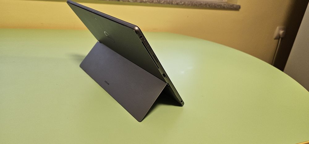 Dell 7320 detachable. Windows таблет. Intel i7, 16gb ram, 256gb ssd