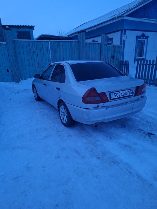 Продам. Автомобиль срочно торг у капота