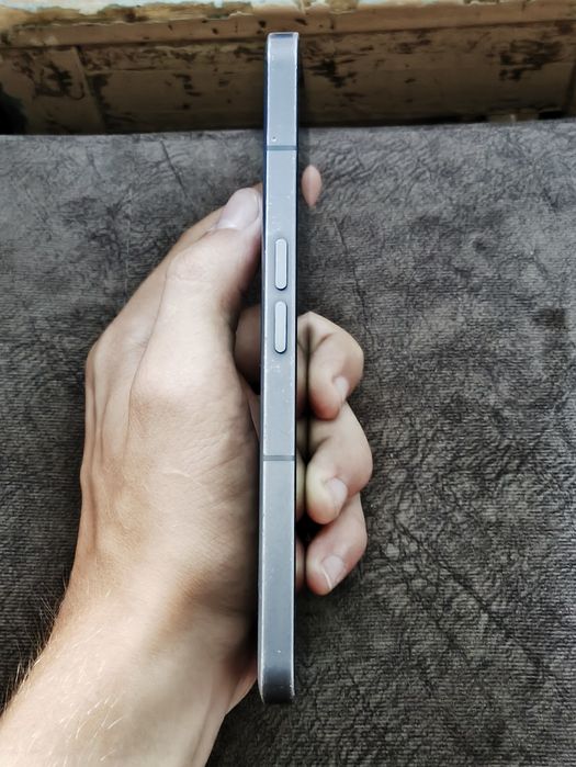Продам Nothing Phone (2).