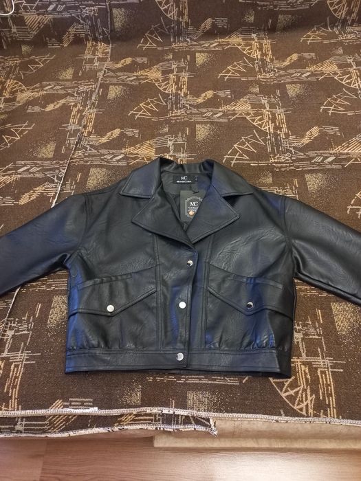 Продам кожаную куртку