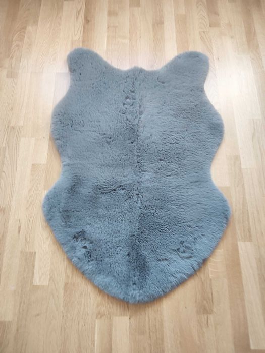 Килимче във формата на зайче