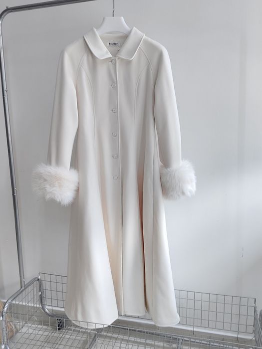 Пальто женское белое