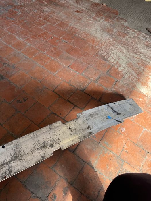 Греда под предна броня за бмв ф10 ф11