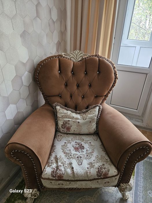 Диван французский, для ресторана