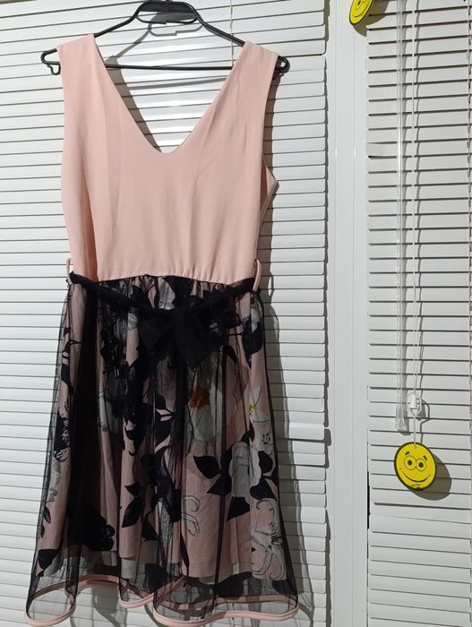 Елегантни роклии