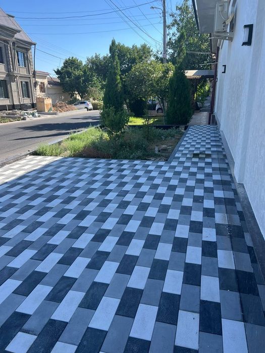 Брусчатка, бордюры, лотки