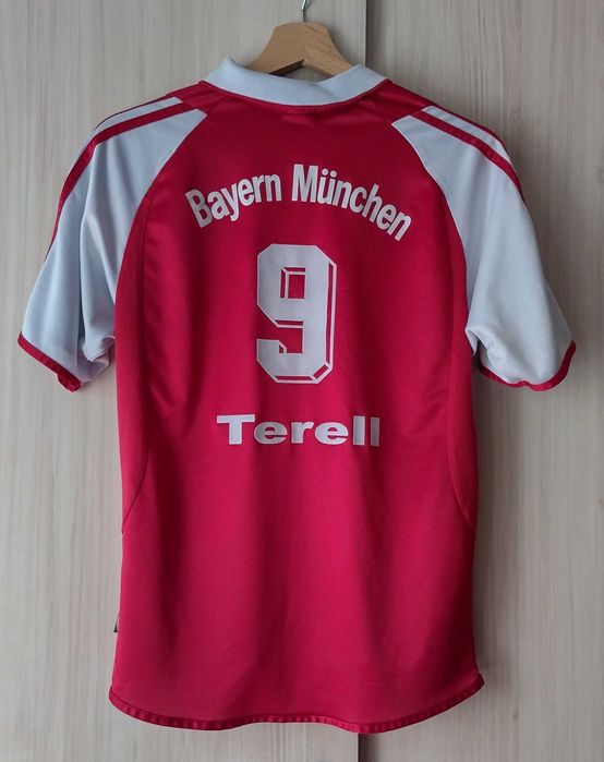 Bayern Munchen / Adidas - футболна тениска на Байерн Мюнхен за 164см.