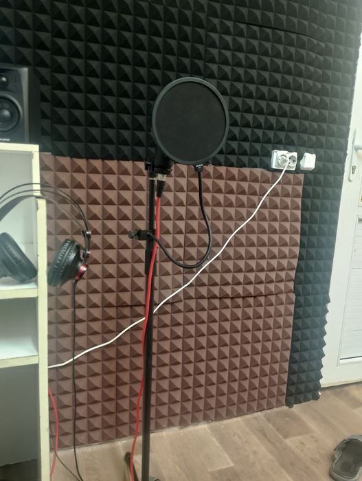 Комплект Focusrite 2i2 для студия звукозаписи