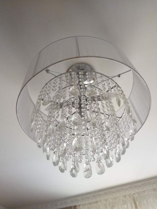 Люстра абажюрного типа