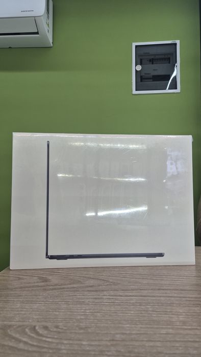 MacBook Air 13-inch M2 256gb/16gb ram Midnight