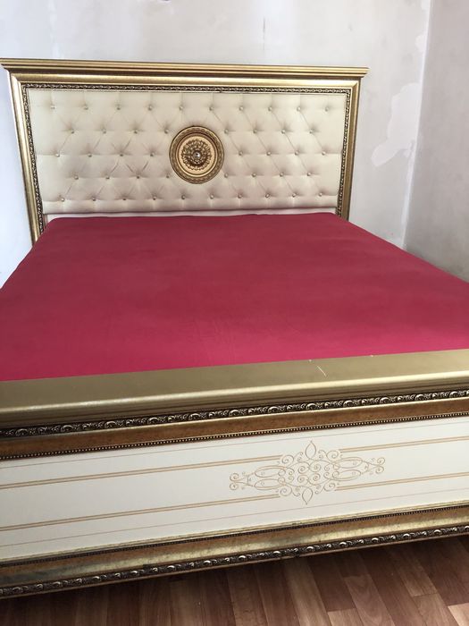 Кровать двухспальная