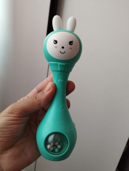 Игрушки погремушки для малышей