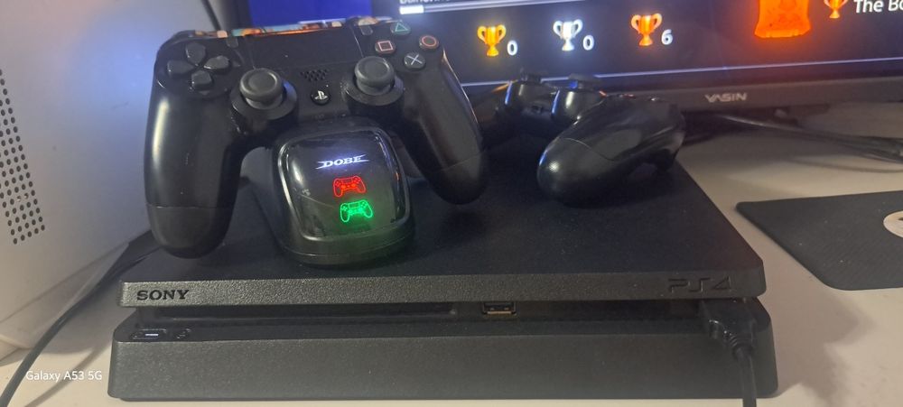 Продам Sony Playstation 4Slim
