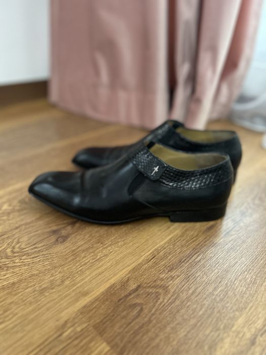 Pantofi Cesare Paciotti originali