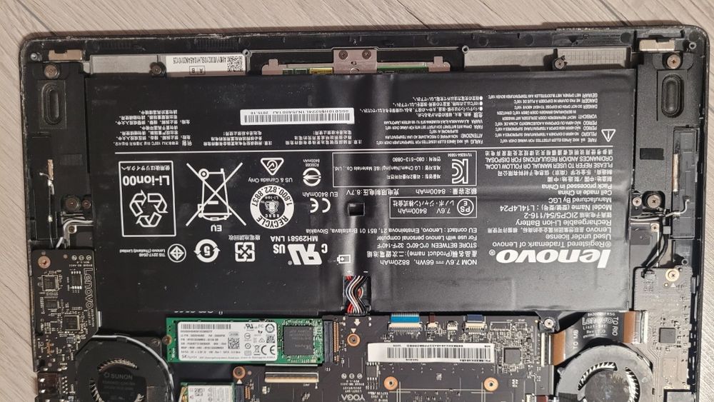 Dezmembrez Laptop 2 in 1 Lenovo Yoga 900-13ISK - i7 6th Gen