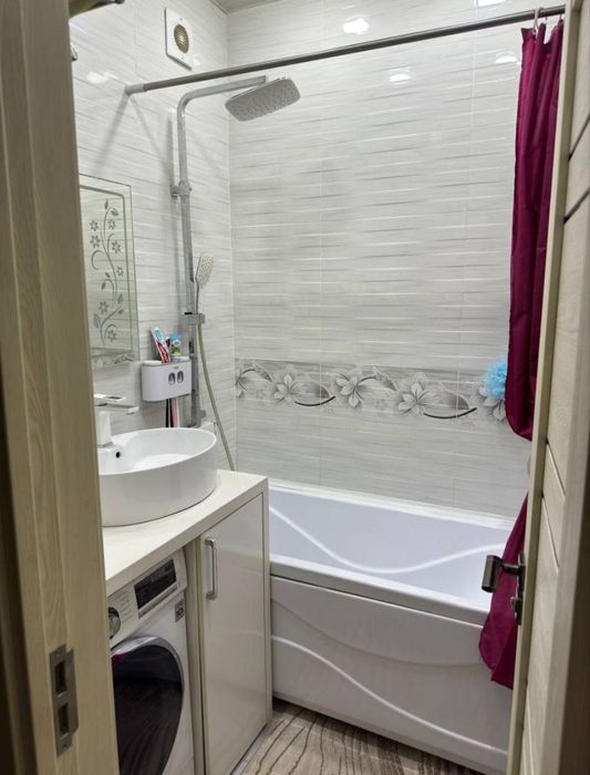 Срочна сотилади Чилонзор 18 3хона 2-етаж Хамма мебел+техникаси билан