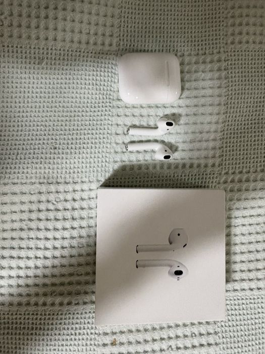 наушники AirPods