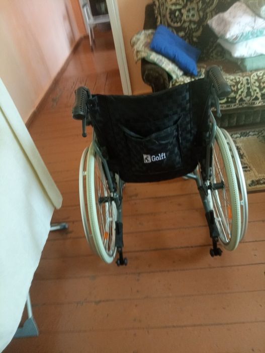 Инвалидная коляска