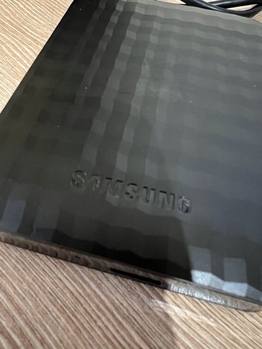 Външен диск Samsung 1TB